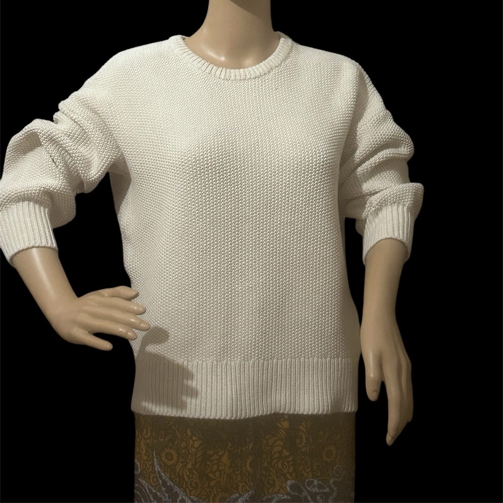Woman’s Old  Navy oversized sweater size S